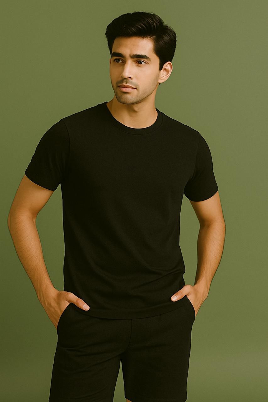 Black round neck t-shirt for men and women soft, comfortable, stretchable and relaxed fit laze.co.in